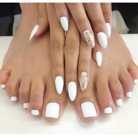 white-toe-nail-art-84_10 Alb deget de la picior nail art
