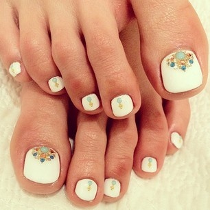 white-toe-nail-designs-22_13 Alb deget de la picior modele de unghii
