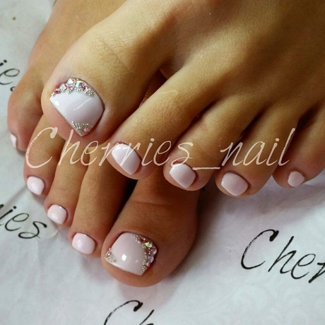 white-toe-nail-designs-22_16 Alb deget de la picior modele de unghii