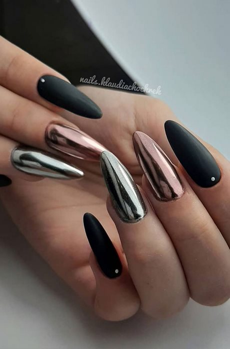 black-and-chrome-nail-designs-10_17 Modele de unghii negre și cromate