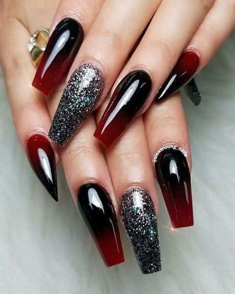 black-and-red-coffin-nail-designs-34_13 Modele de unghii sicriu negru și roșu