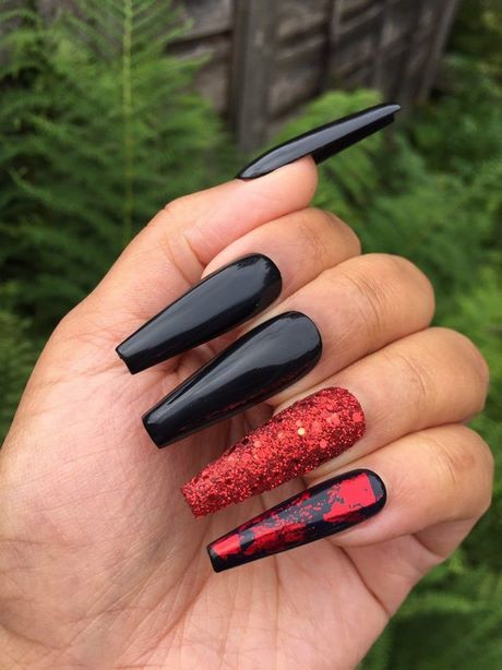black-and-red-coffin-nail-designs-34_8 Modele de unghii sicriu negru și roșu