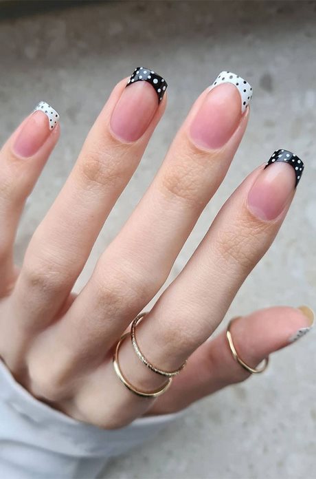 black-and-white-polka-dot-nail-designs-24_3 Modele de unghii cu buline alb-negru