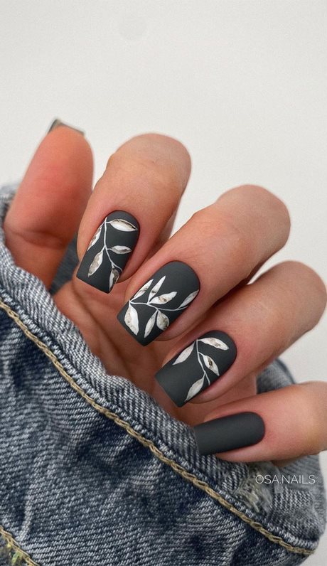 black-and-white-short-nail-designs-15_14 Modele de unghii scurte alb-negru