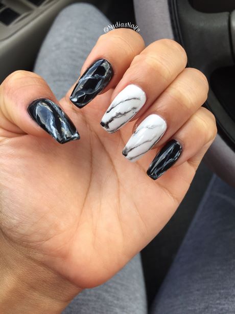 black-and-white-water-marble-nails-67_10 Cuie de marmură de apă alb-negru