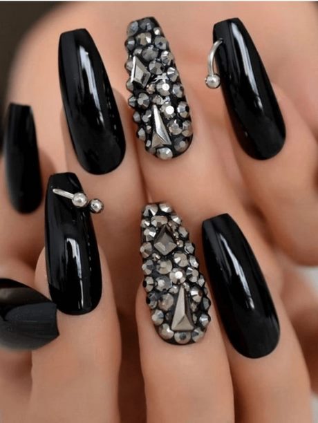 black-design-on-nails-95_13 Design negru pe unghii