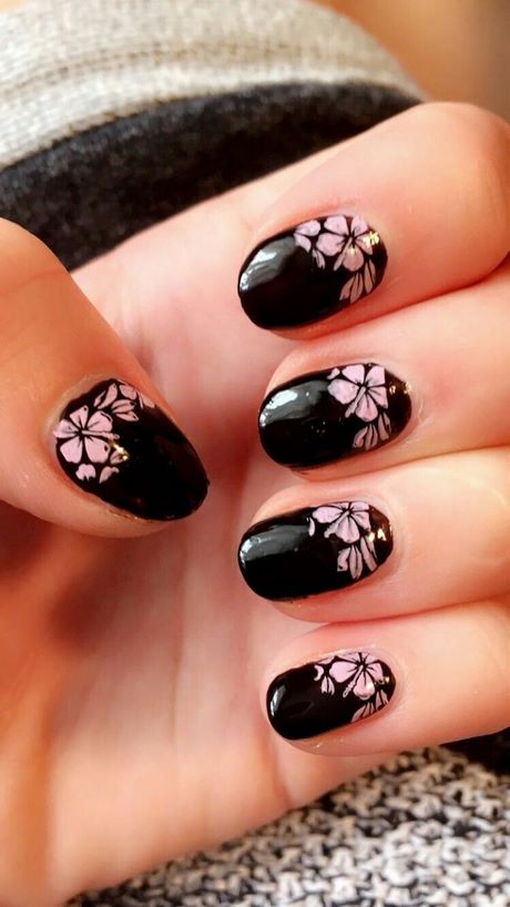 black-floral-nail-art-61_7 Negru Floral nail art