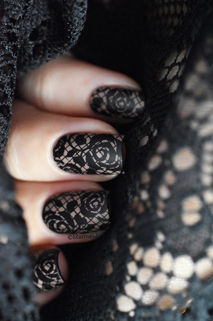 black-lace-nail-designs-30_3 Modele de unghii din dantelă neagră