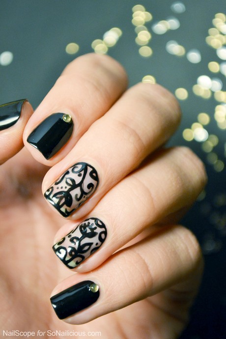 black-lace-nail-designs-30_5 Modele de unghii din dantelă neagră