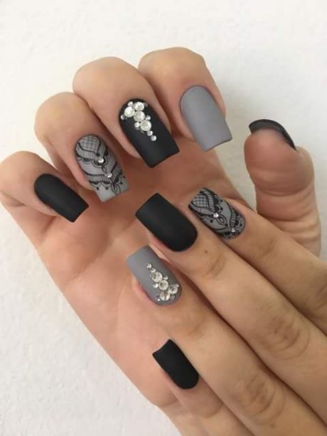 black-lace-nail-designs-30_9 Modele de unghii din dantelă neagră