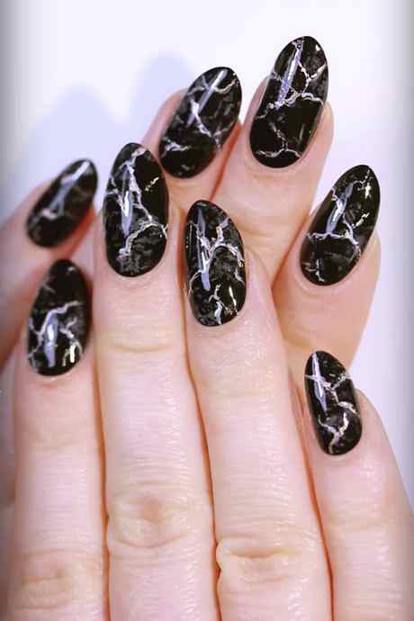 black-marble-nail-design-19_17 Design de unghii din marmură neagră