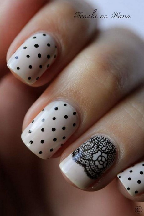 black-nails-with-white-polka-dots-91_2 Unghii negre cu buline albe