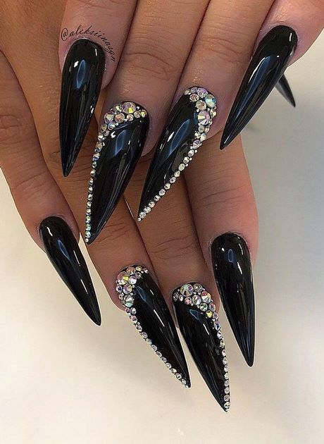 black-stiletto-nails-designs-61_6 Modele de unghii stiletto negre
