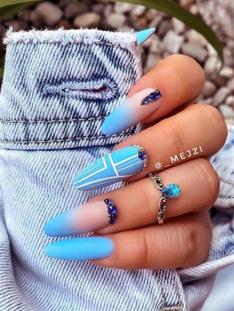 blue-ombre-stiletto-nails-13_9 Unghii stiletto ombre albastre