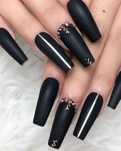 dark-acrylic-nails-designs-00_7 Modele de unghii acrilice întunecate