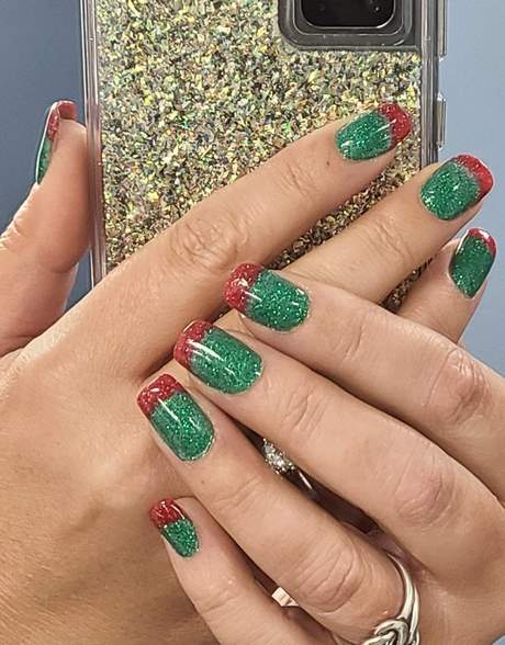 dip-nail-designs-for-christmas-24_6 Modele de unghii Dip pentru Crăciun