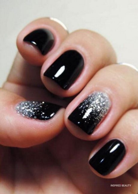 easy-black-nail-art-designs-77_15 Modele ușoare de unghii negre