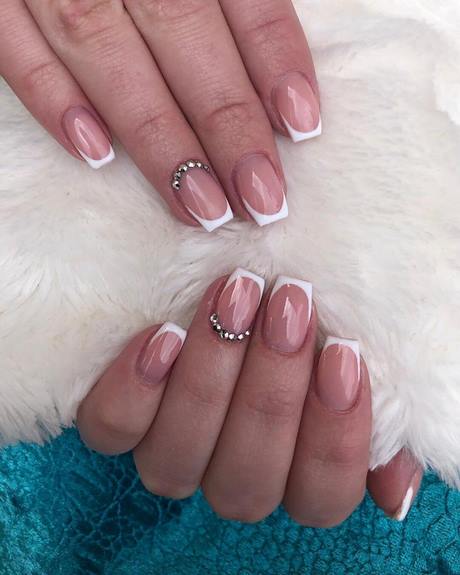 french-tip-nail-designs-with-rhinestones-75_17 Franceză sfat modele de unghii cu pietre