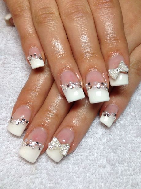 french-tip-nail-designs-with-rhinestones-75_18 Franceză sfat modele de unghii cu pietre