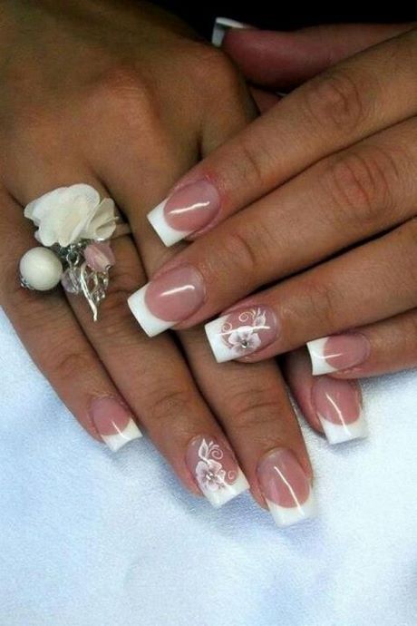 french-tip-with-flower-design-02_5 Sfat francez cu design de flori