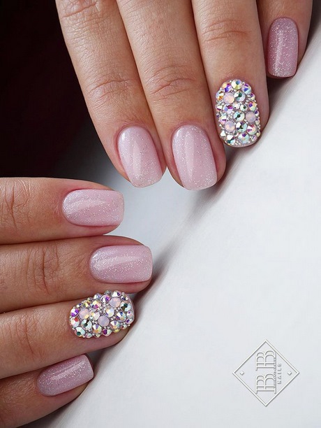 glitter-and-diamond-nail-designs-32 Modele de unghii cu sclipici și diamante
