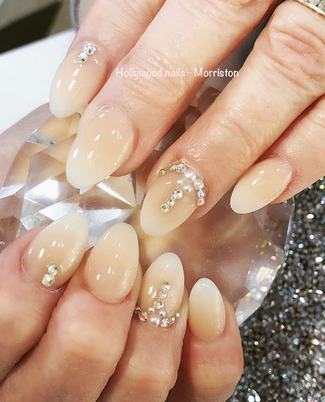 glitter-and-diamond-nail-designs-32_14 Modele de unghii cu sclipici și diamante