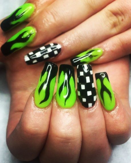 green-black-nail-art-82_8 Arta de unghii negru verde