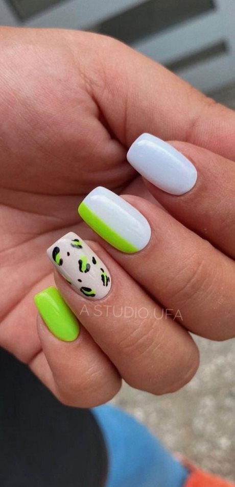 green-white-nail-art-43_14 Arta de unghii alb verde