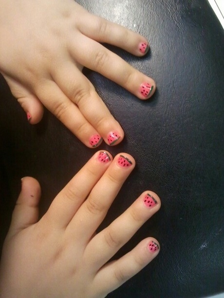little-girl-fingernail-designs-03_8 Modele de unghii pentru fete mici