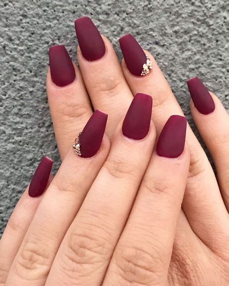 matte-maroon-nail-designs-59_5 Modele de unghii maro mat