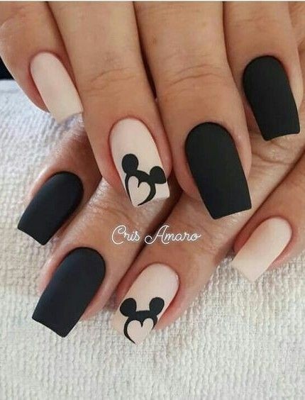 mickey-mouse-design-on-nails-25_5 Mickey mouse design pe unghii
