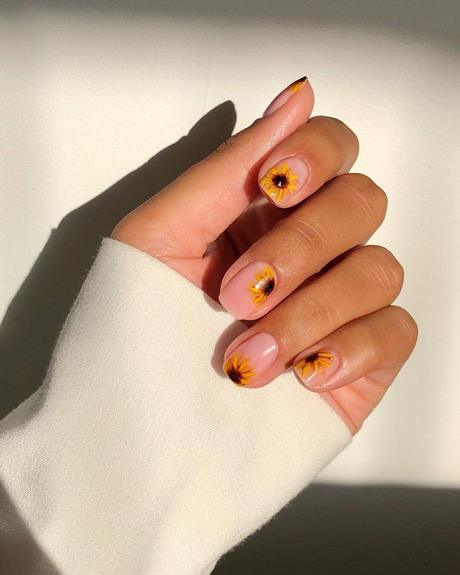 nail-art-designs-sunflowers-43_16 Nail art modele floarea-soarelui