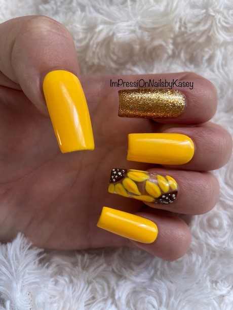 nail-art-designs-sunflowers-43_6 Nail art modele floarea-soarelui