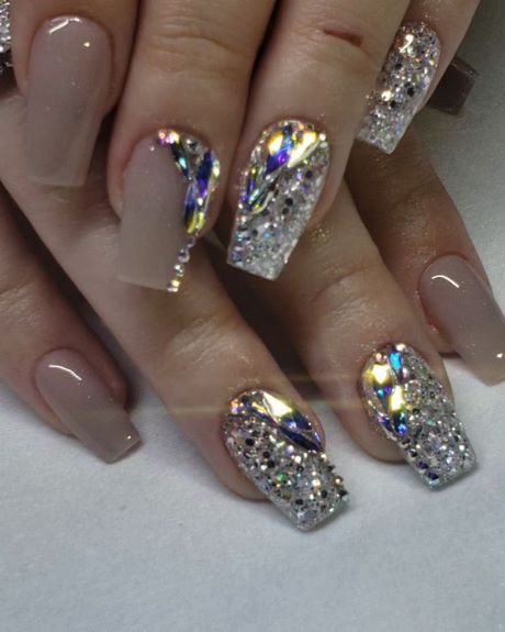 nail-designs-for-short-nails-with-diamonds-90_2 Modele de unghii pentru unghii scurte cu diamante