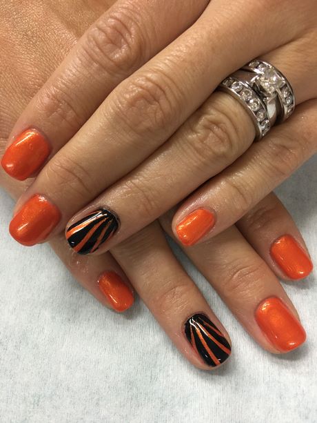 nail-designs-orange-and-black-69_11 Modele de unghii portocaliu și negru