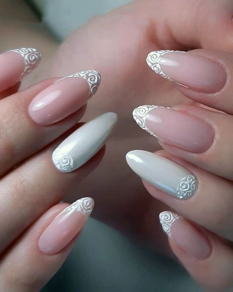 nail-designs-with-diamonds-and-pearls-44_15 Modele de unghii cu diamante și perle