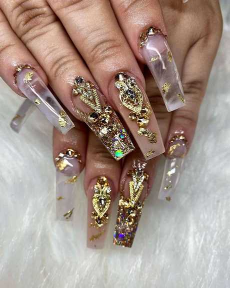 nail-designs-with-diamonds-and-pearls-44_7 Modele de unghii cu diamante și perle