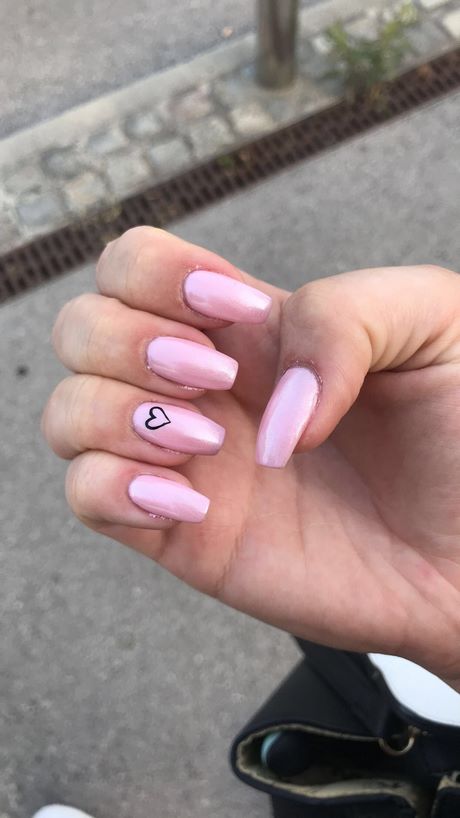 pink-heart-nails-60_15 Unghii de inimă roz