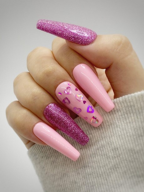 pink-heart-nails-60_5 Unghii de inimă roz