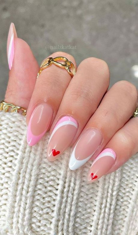 pink-heart-nails-60_9 Unghii de inimă roz