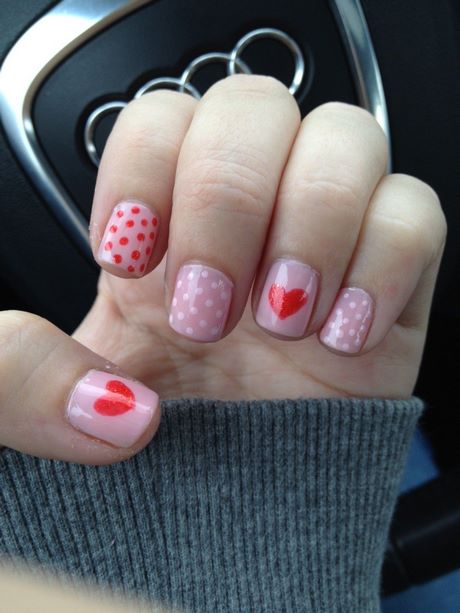 pink-nails-with-polka-dots-72_10 Unghii roz cu buline