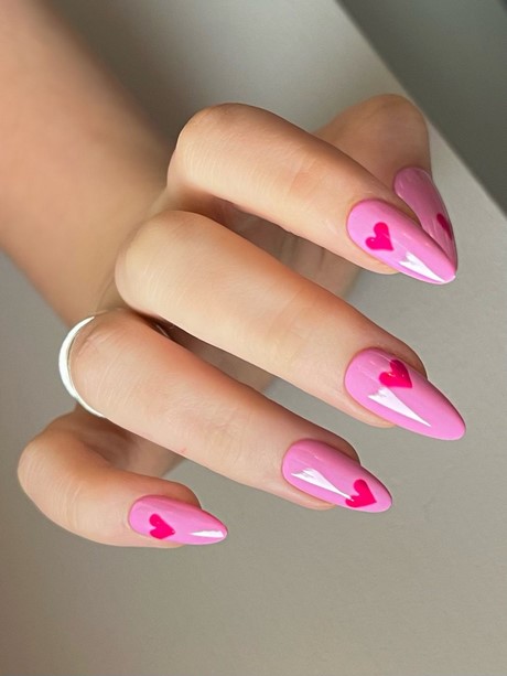 pink-valentines-nails-03_17 Roz valentines cuie