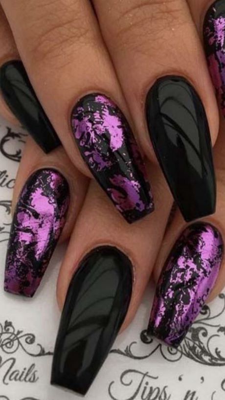 purple-and-black-nail-design-41_16 Design de unghii violet și negru