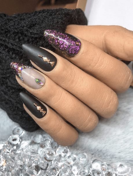purple-and-black-nail-design-41_17 Design de unghii violet și negru