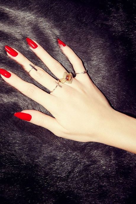 red-black-and-silver-nail-designs-94 Modele de unghii roșu negru și argintiu