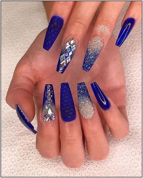 royal-blue-acrylic-nails-for-prom-60_2 Royal unghii acrilice albastru pentru bal