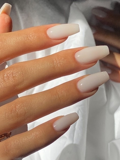 simple-nail-designs-white-53_3 Modele simple de unghii alb