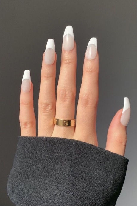 simple-nail-designs-white-53_7 Modele simple de unghii alb