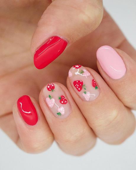 strawberry-nail-art-design-93_2 Strawberry nail art design