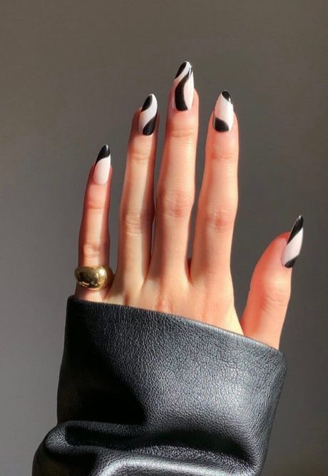 tan-and-black-nail-designs-69 Modele de unghii Tan și negru